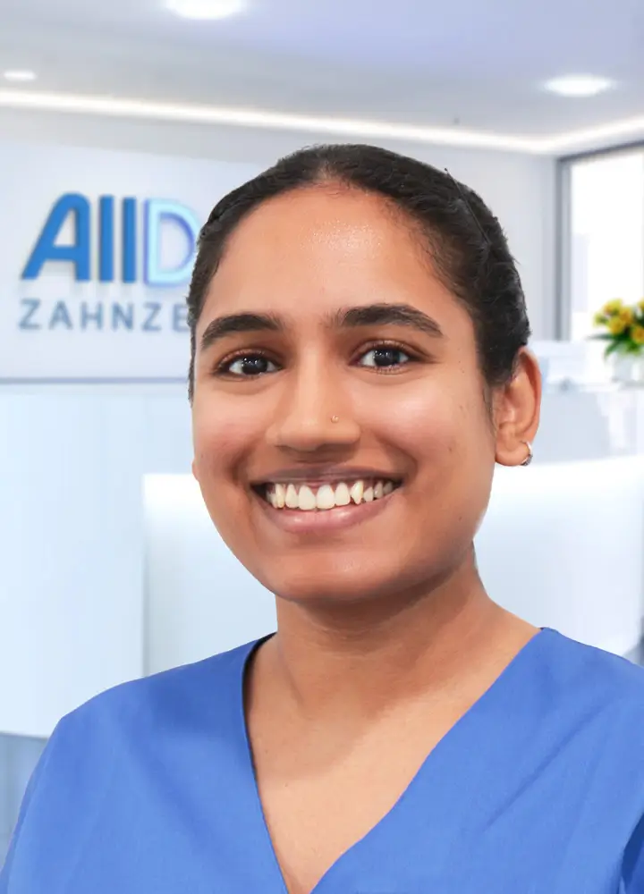 Portrait zahnmedizinische Prophylaxeassistenz Janani Bendala (AllDent Berlin)