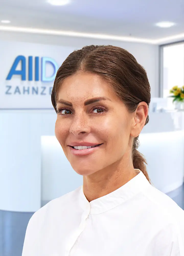 Portrait Zahn&auml;rztin Janine Priebe (AllDent Berlin)