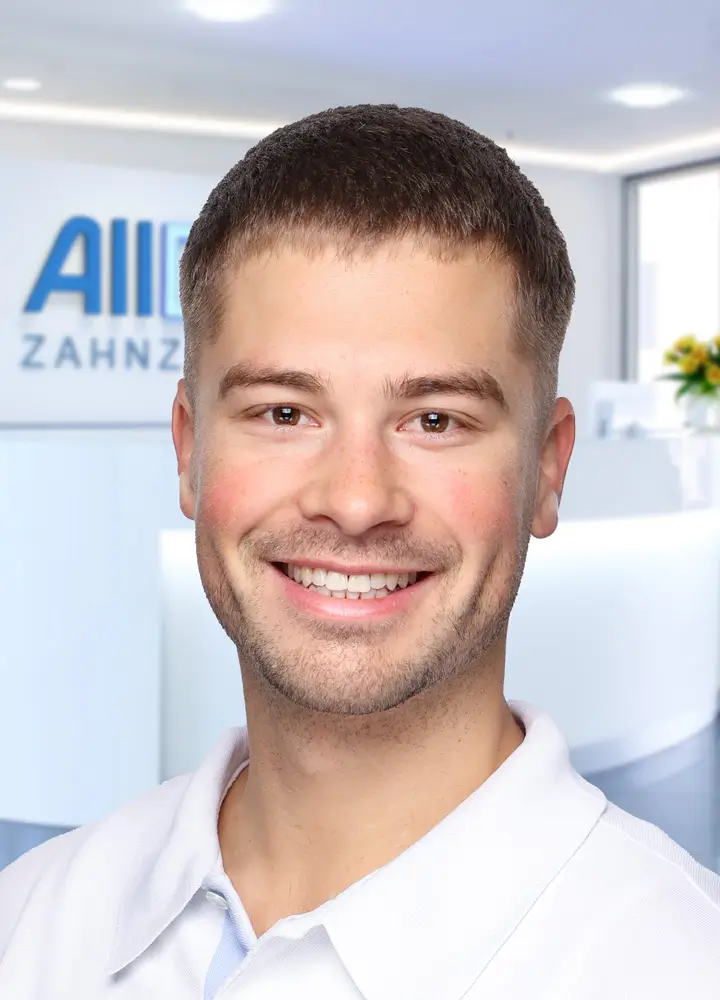 Portrait Zahnarzt Felix R&ouml;mer (AllDent Berlin)