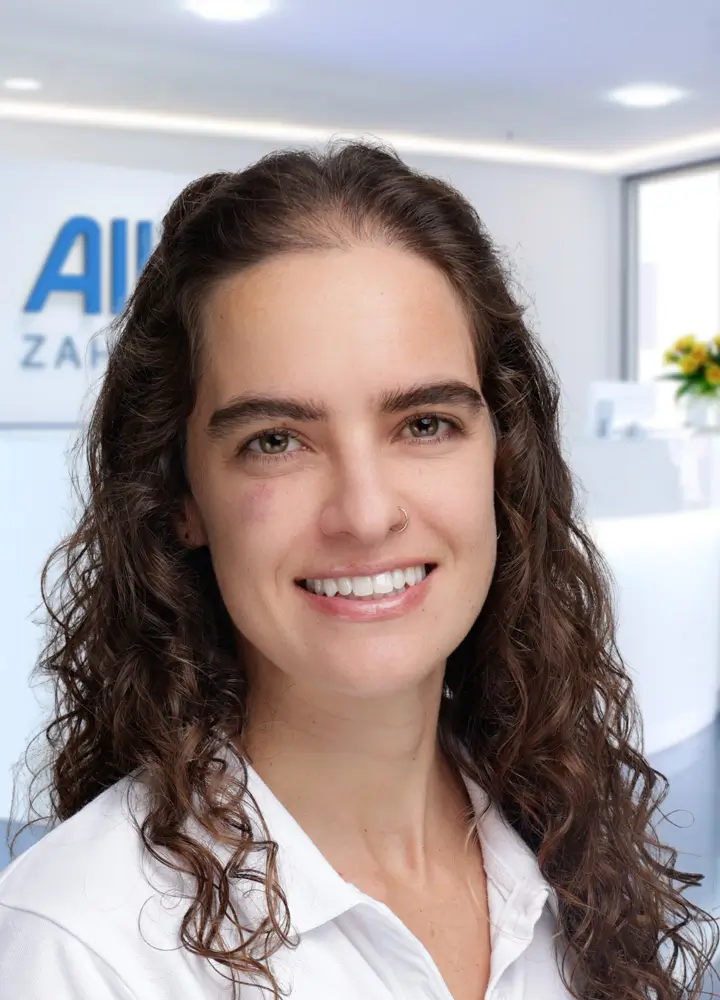 Portrait Zahn&auml;rztin Irene Rothe Barboza (AllDent Berlin)
